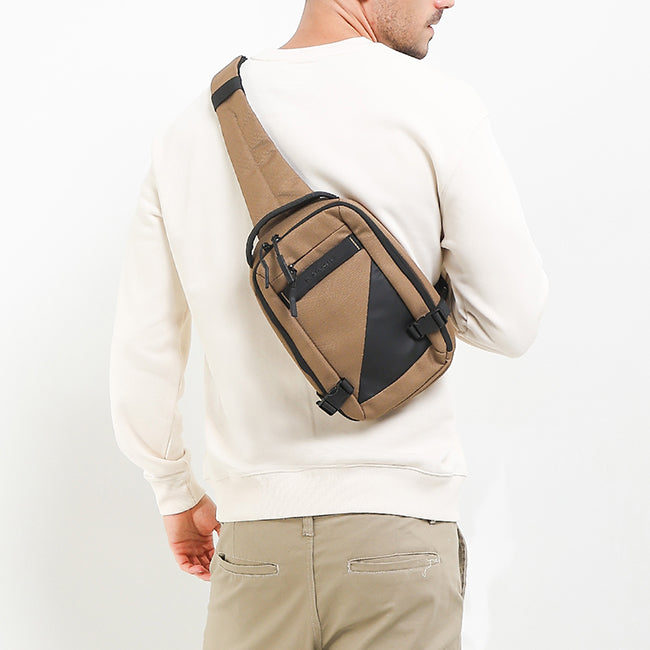 Tanner Chest Bag In Brown