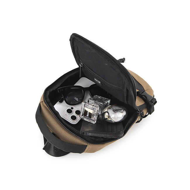 Tanner Chest Bag In Brown