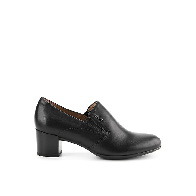 Sharon Loafer In Black