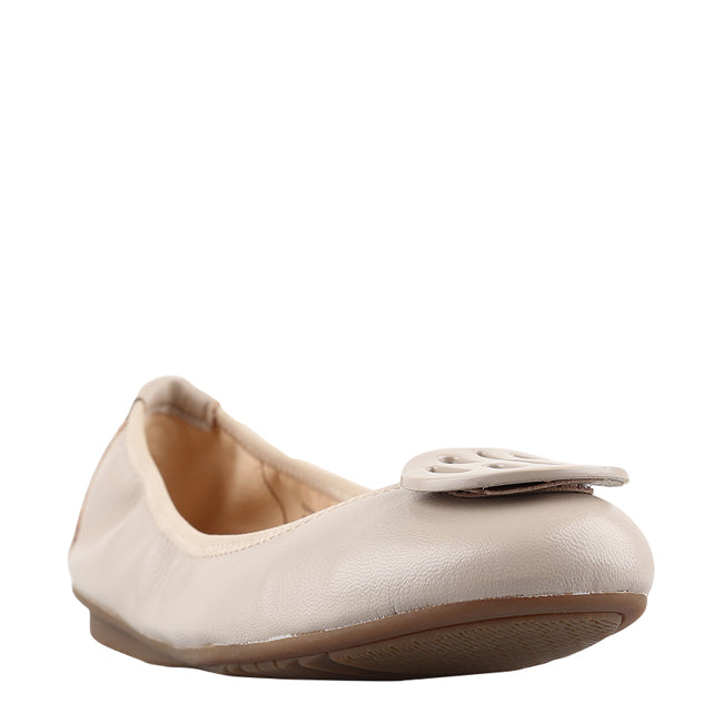 Hush Puppies Sepatu Flats Wanita Samantha In Beige
