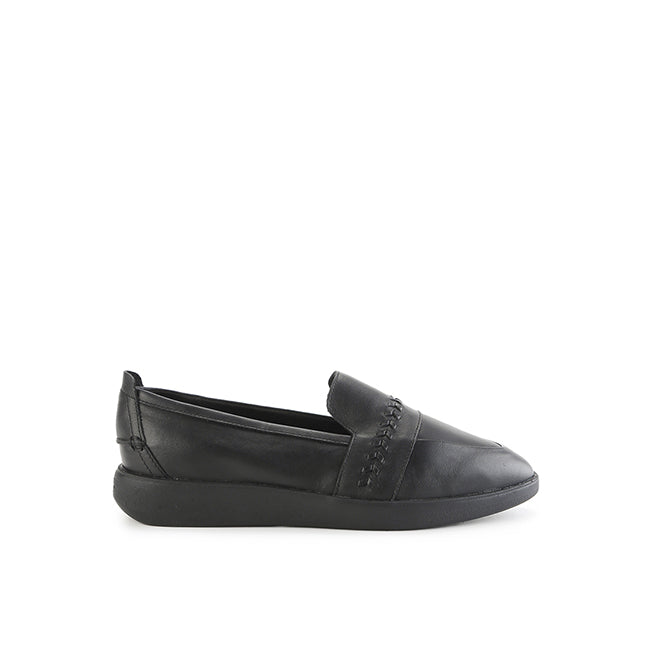 Loafers Aura Loafer In Bold Black Leather