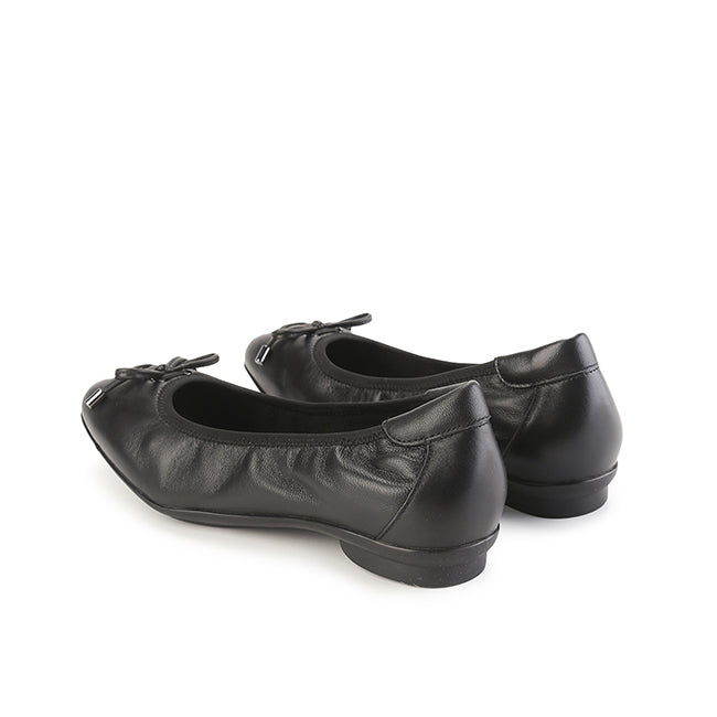 Flats Molly Lace In Black