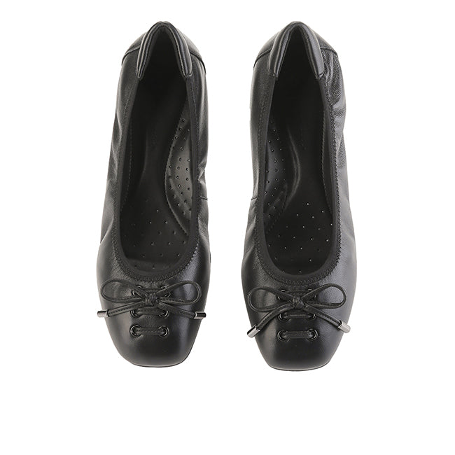Flats Molly Lace In Black
