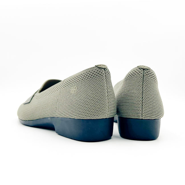 Flats Arletta In Olive