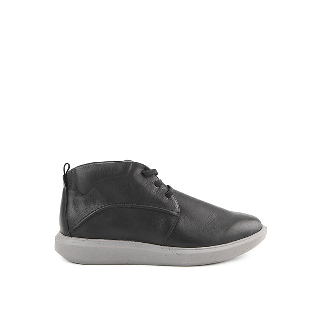 Sneakers Niles Chukka In Bold Black Leather