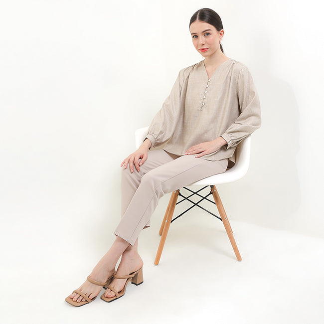 Liania In Khaki