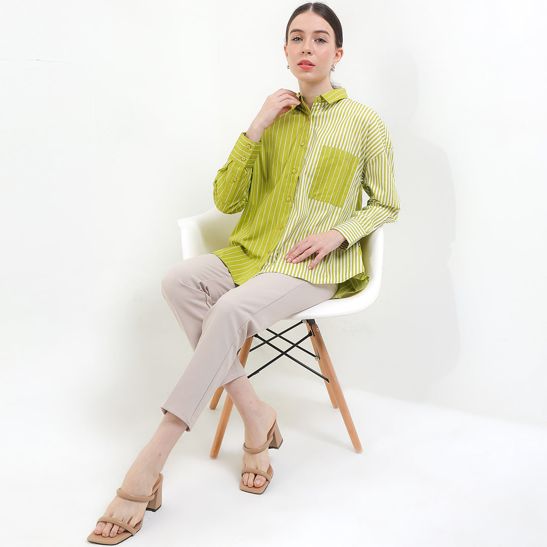 Paulina In Green