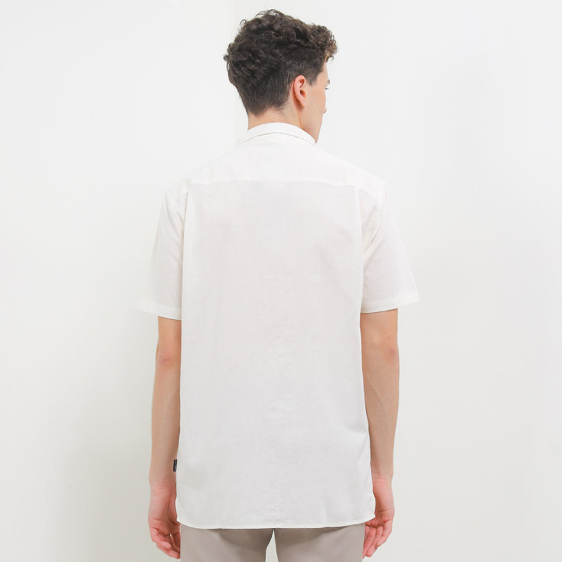 Nc Kaleef In Off White