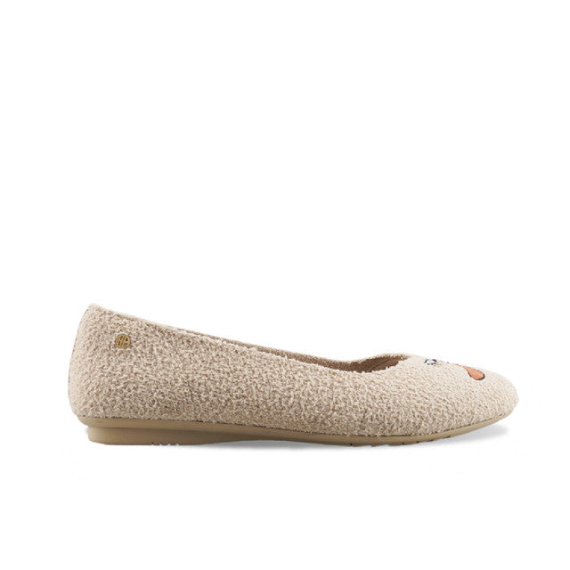 Samantha Pawty In Beige
