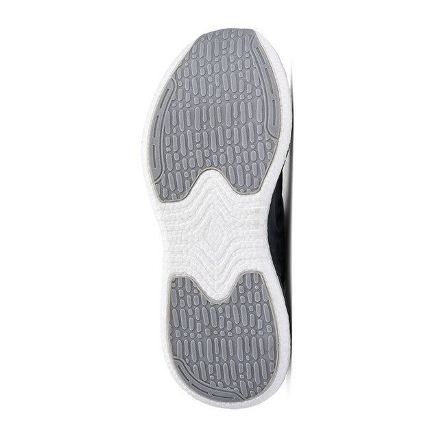 Duncan In Grey