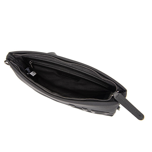 Fredro Clutch In Black