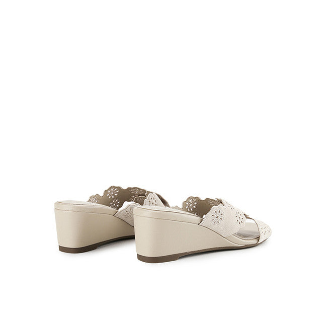 Marion Amber Cross In Beige