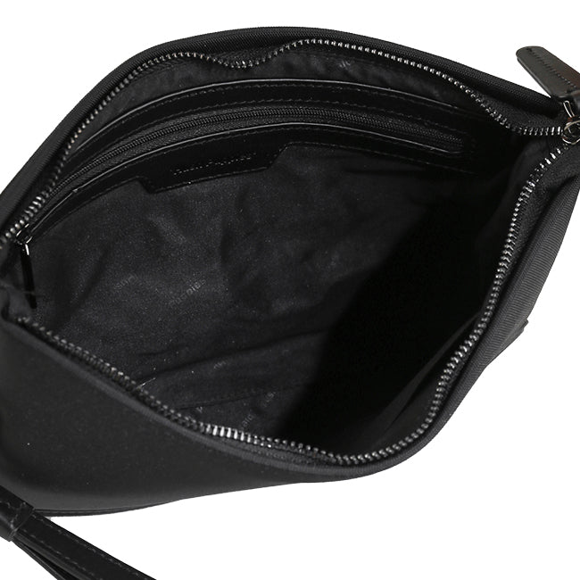 Fredro Clutch In Black