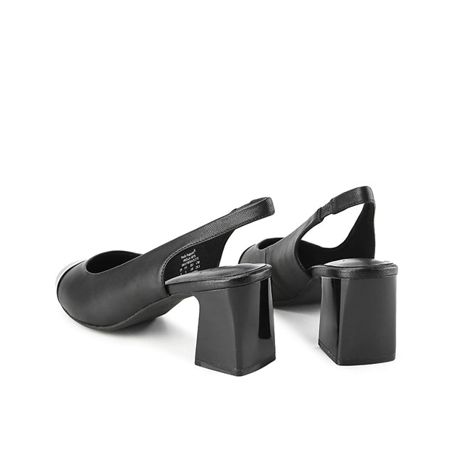 Ariella Keys In Black