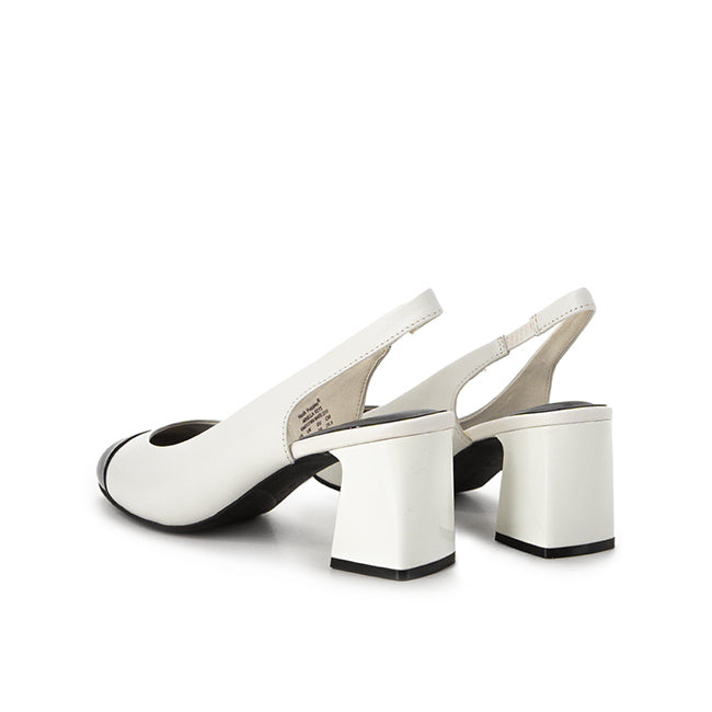 Ariella Keys In White