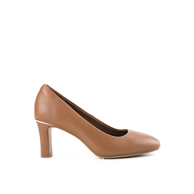 Robyn Mars In Tan