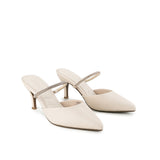 Vera Rossi In Beige