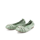 Donna Carl In Green